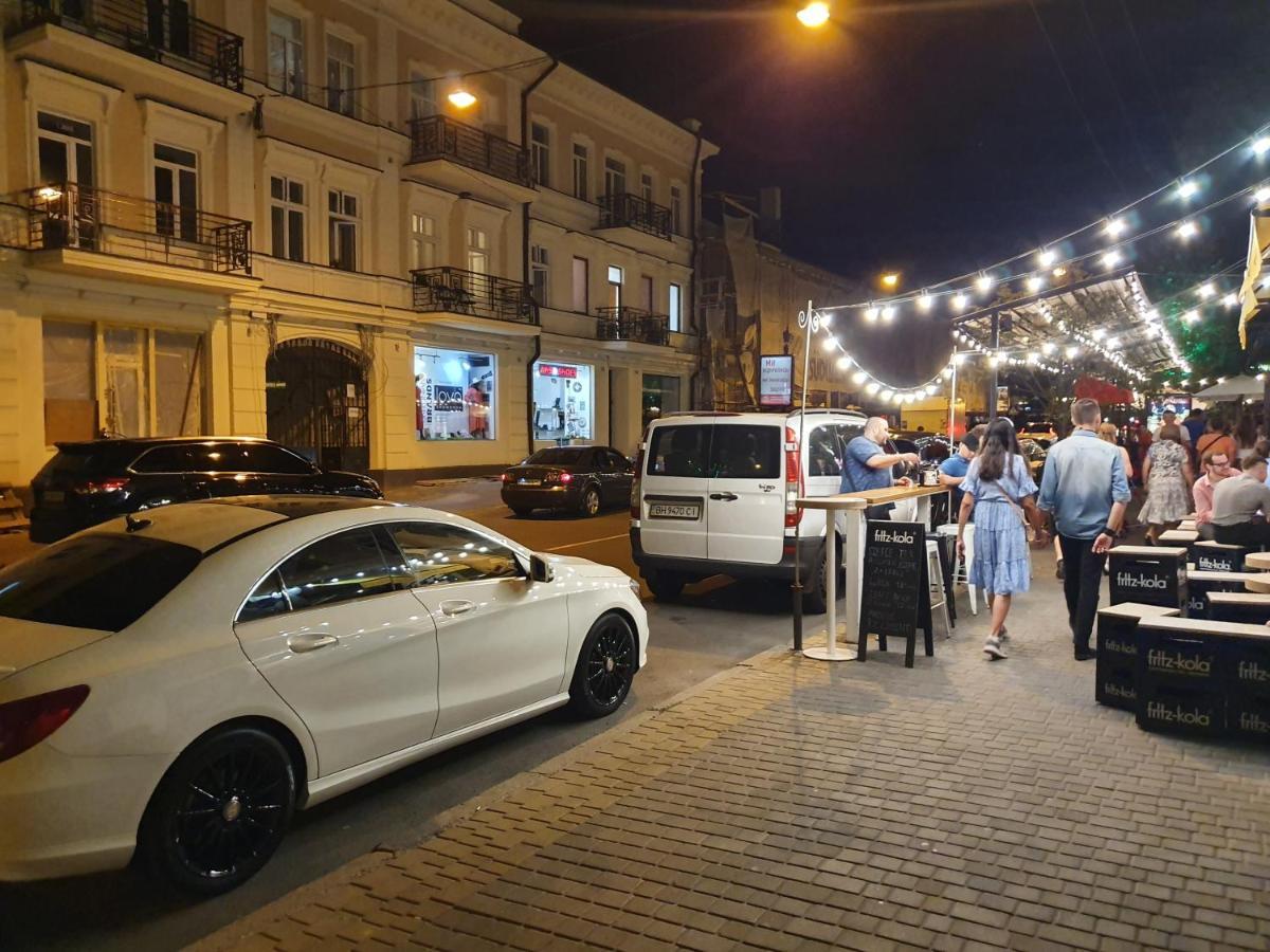 Central Apartments Odesa Exterior foto